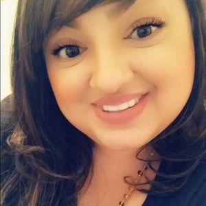 Meet your Posher, Gabriela